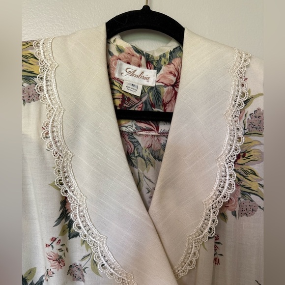 Vintage cottagecore Ambria Floral faux wrap, maxi  Dress with lace collar size 8 - Picture 4 of 11
